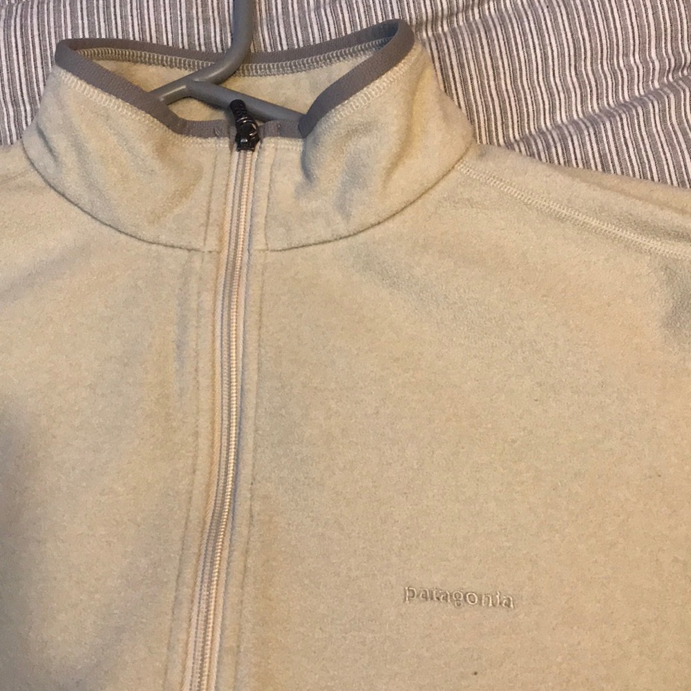 Women’s Patagonia Zip Up!